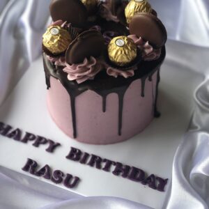 1kg Chocolate Drip Cake