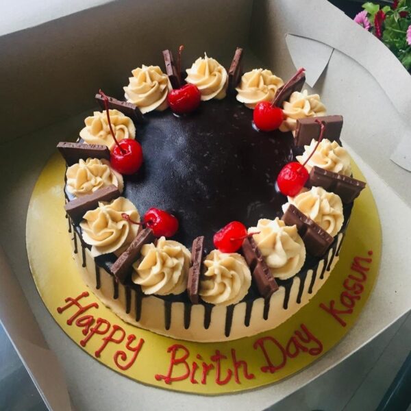Moist Chocolate Drip cake