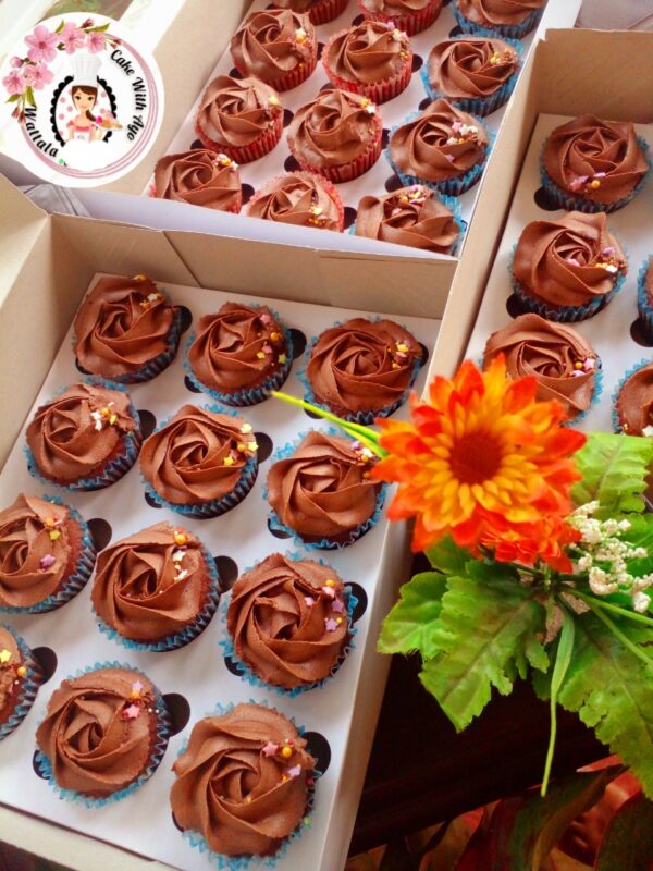 Chocolate Cup Cake With Chocolate Icing