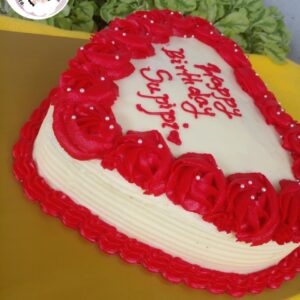 Heart-shaped 1kg Chocolate Cake with Butter Icing