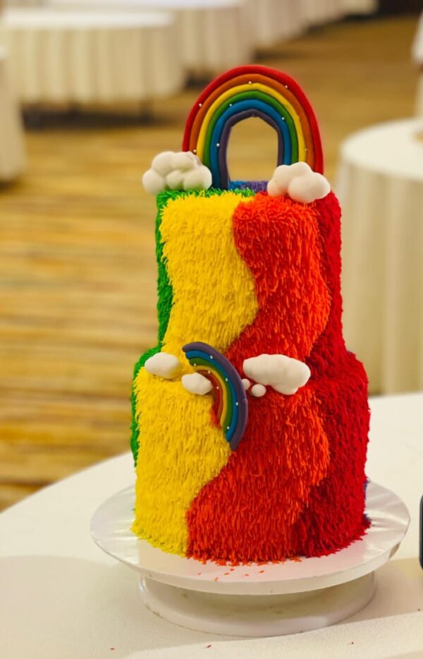 Rainbow Cake with Dummy