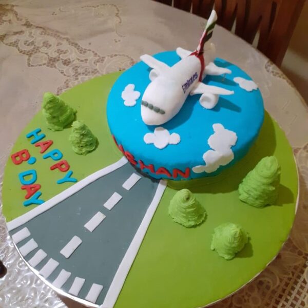 1 kg Butter Sandwich Cake with Fondant Icing