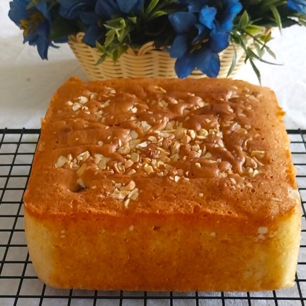 Butter Cake with Cashews