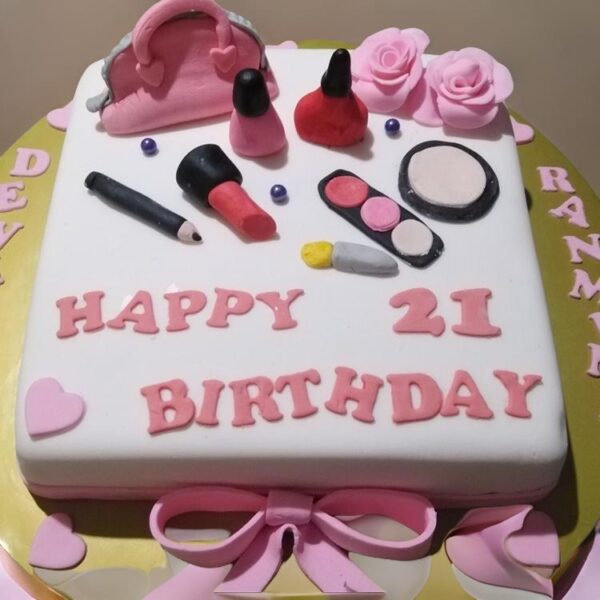 Makeup Set Theme Cake