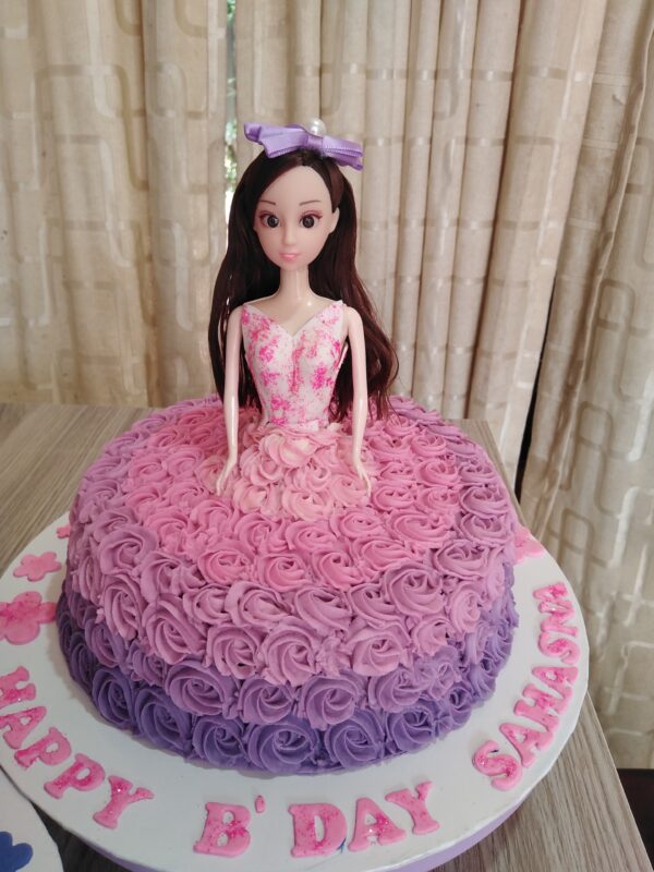 Doll Theme Cake